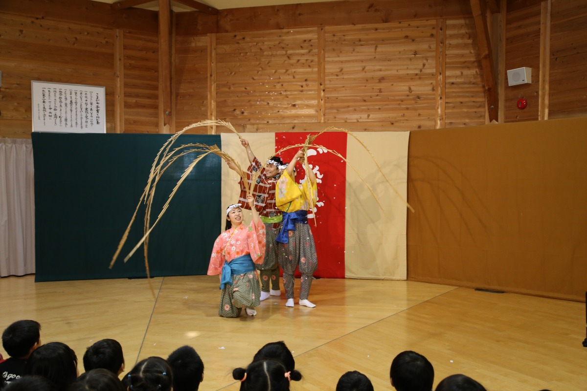 田楽座の南京玉すだれ体験 | 第20回アシテジ世界大会 / 2020国際子ども